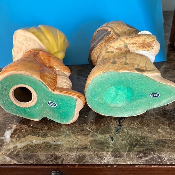 1970s UCTCI Stoneware , girl with flowers and girl with vase. - Picture 5 of 5